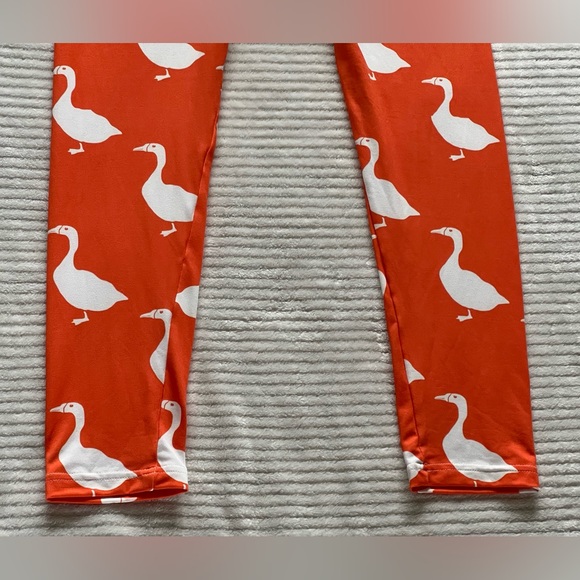 Goose leggings- vibrant orange - size: Medium - Picture 8 of 11